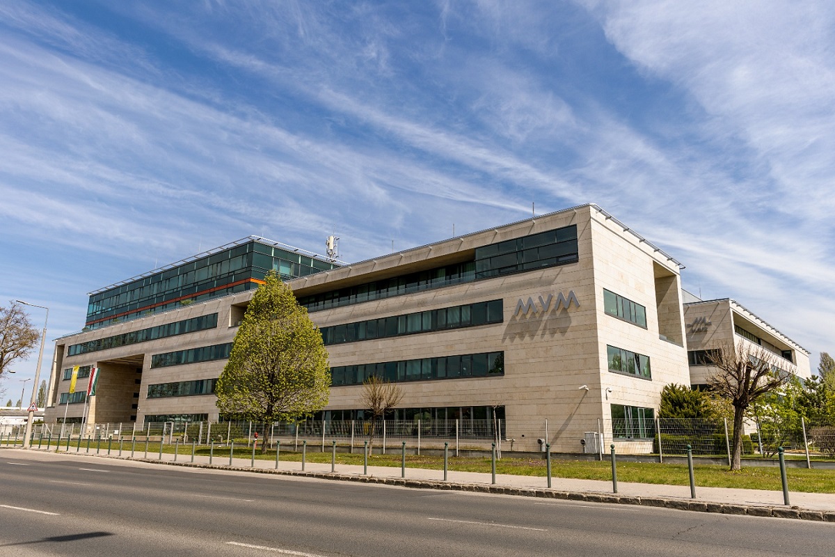 Thrillerul MVM în România. Este compania maghiară care vrea să cumpere E.ON Furnizare un „Cal Troian al Rusiei”? Mituri politizate vs. realitate